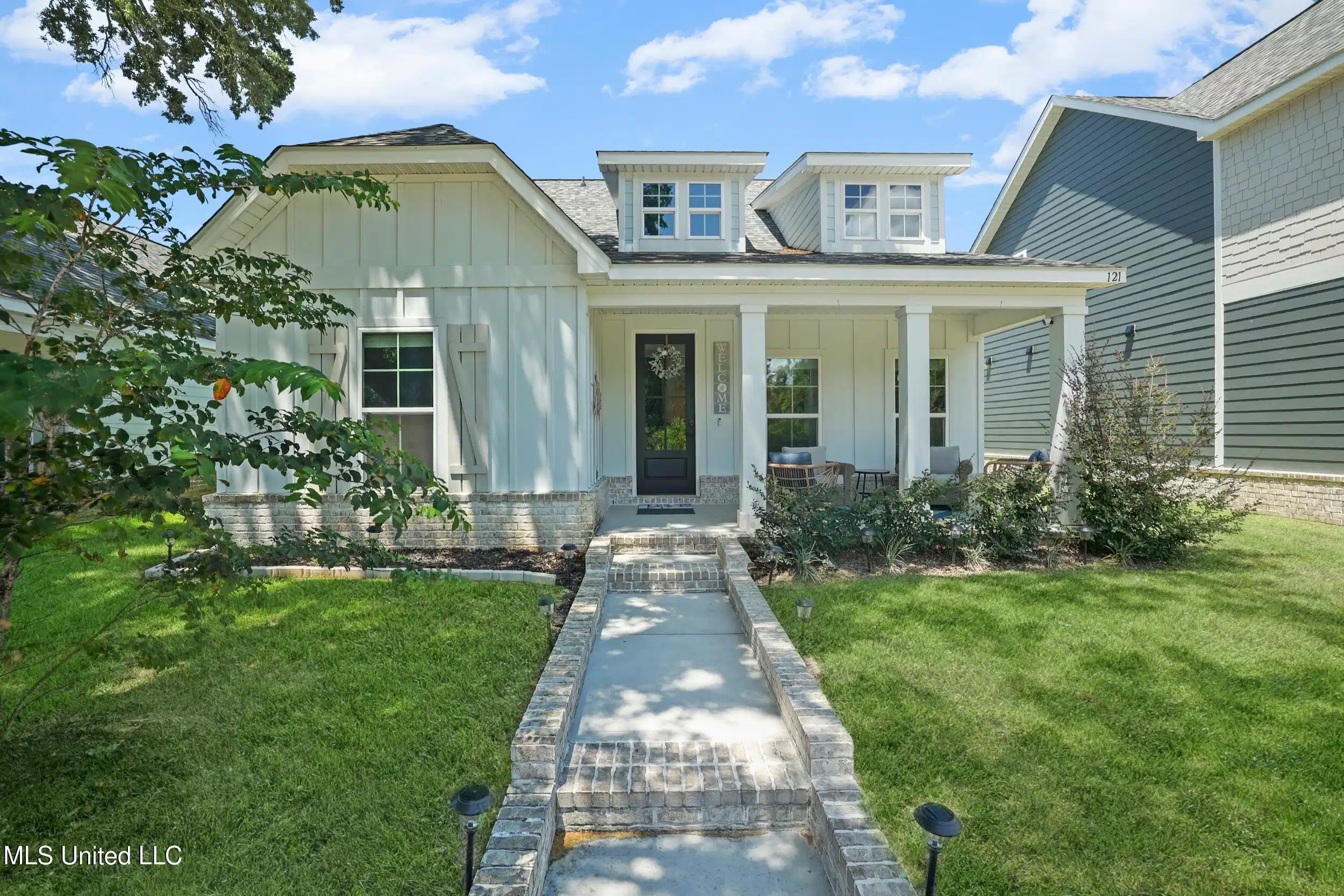 Image 1: 6_121 grande view dr, biloxi_cpm_024