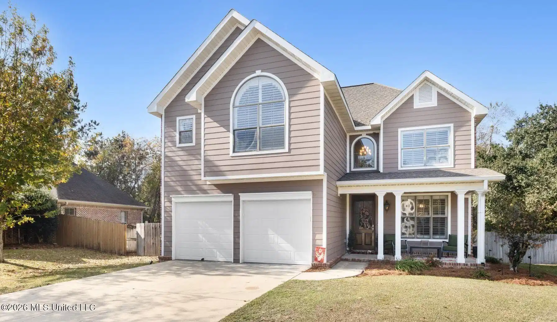 Image 1: 2022 Lantana Cv-Ext Front