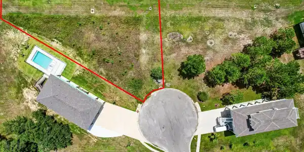 Image 2: 2 Sea View Circle, Long Beach, MS 39560