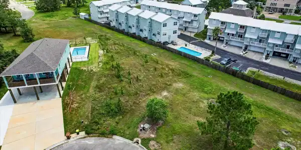 Image 3: 2 Sea View Circle, Long Beach, MS 39560