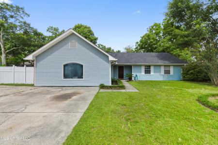 403 Suzanne Avenue