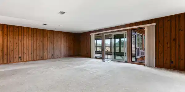 Image 4: Living to Sun Room