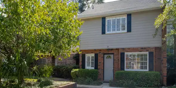 28 Independence Drive