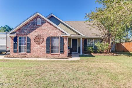 451 Pinecrest Circle