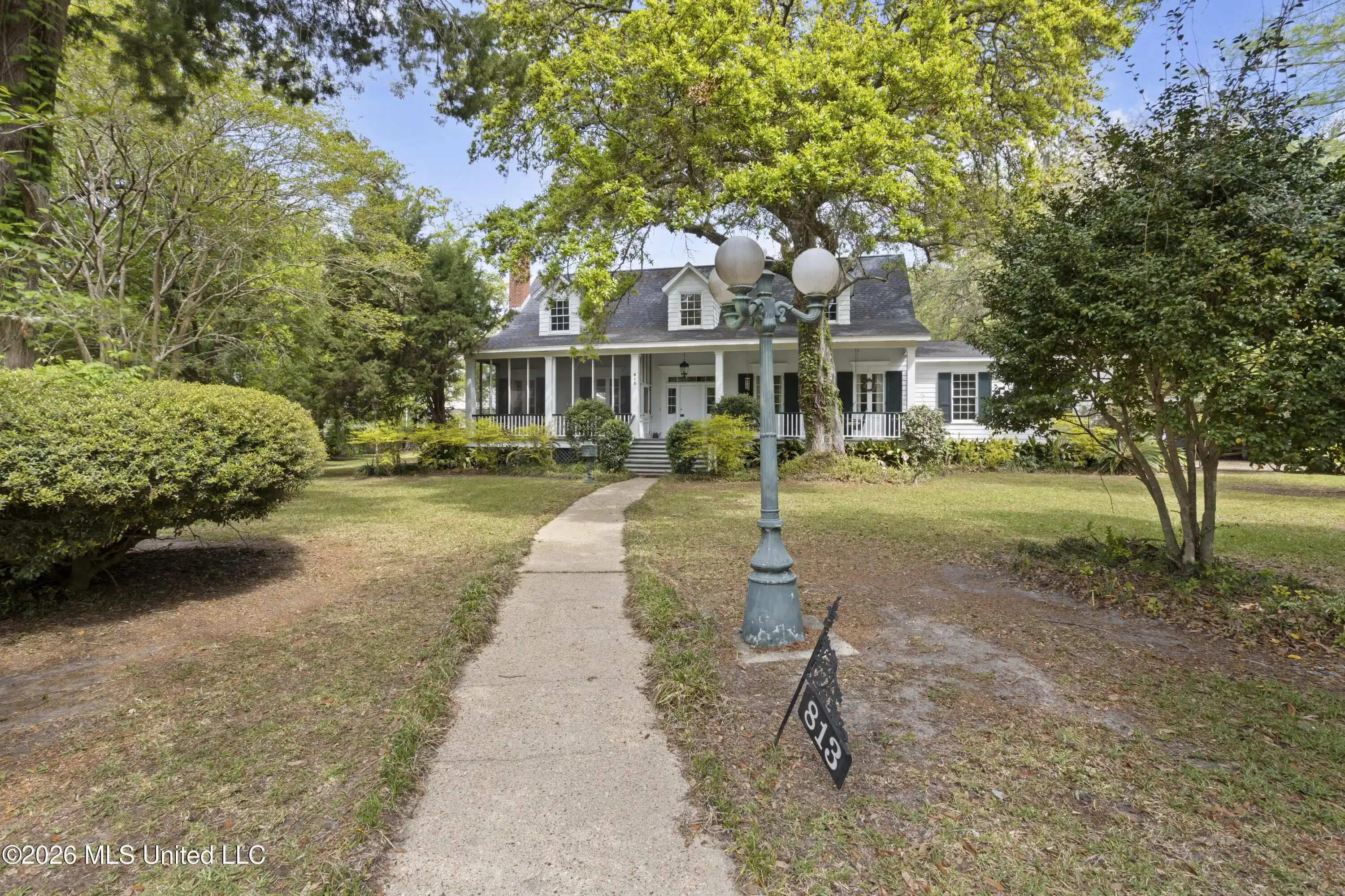 Image 1: Front