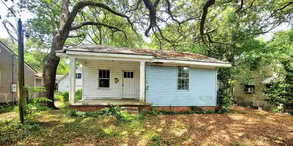 2409 Joan Avenue