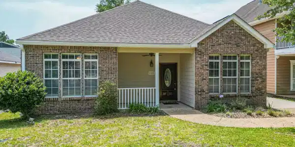2121 Lindhridge Drive