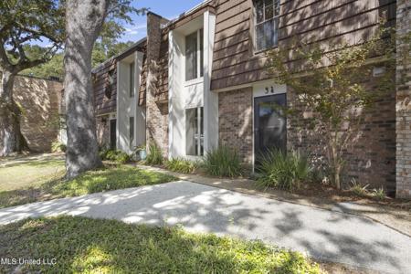 527 Front Beach Drive