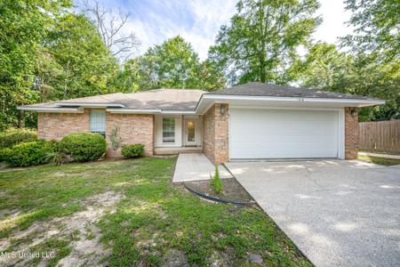 108 Water Oaks Cove