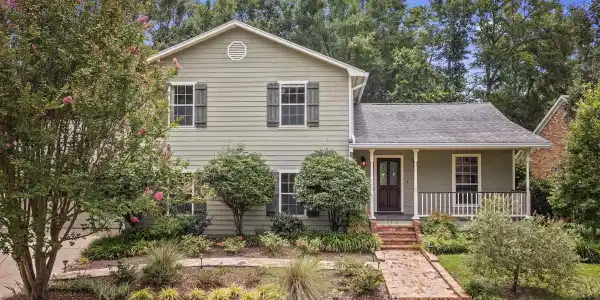 2416 Greenview Drive