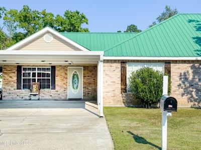 806 Kyle Circle