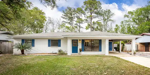 2808 Lawnwood Drive