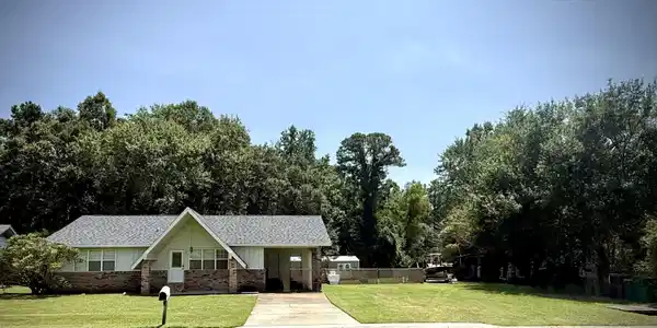 595 Neal Drive