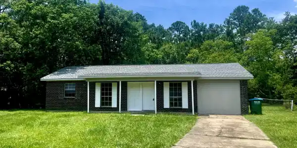 2437 Linwood Drive