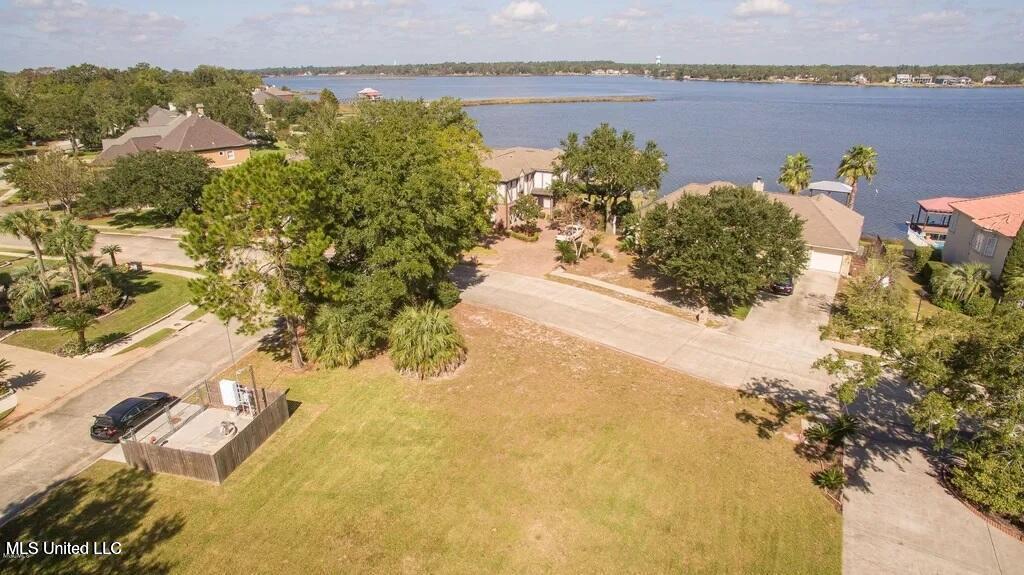 Image 2: 34 Bayou Laporte 1