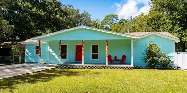 605 Red Oak Drive