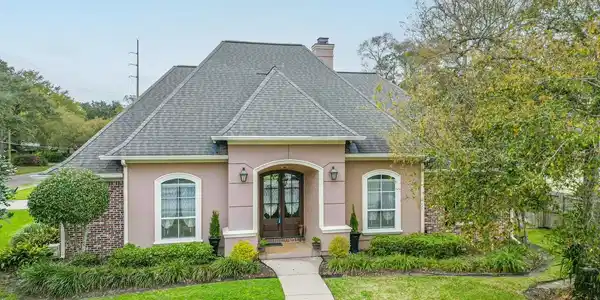 401 Chablis Lane