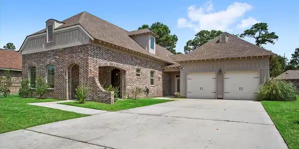 743 Champagne Drive