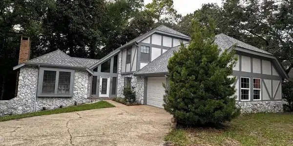 3521 Courtenay Circle