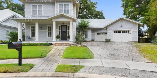 4 Mulberry Place