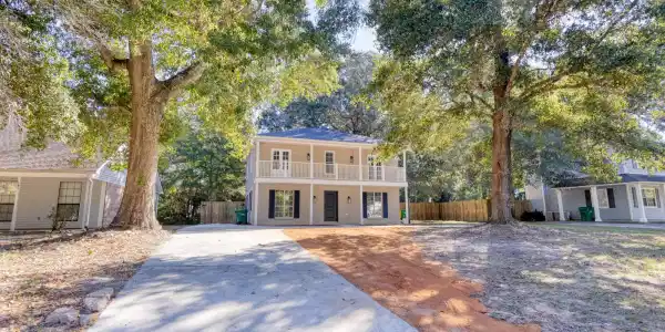 2808 Beachview Drive