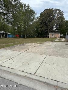263 Laurel Court