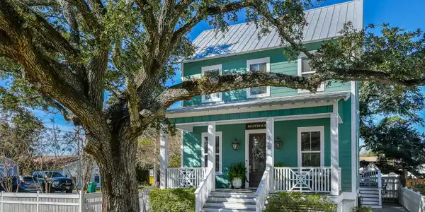 200 Dunbar Avenue