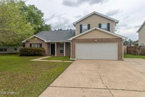 40 Lakeview Drive