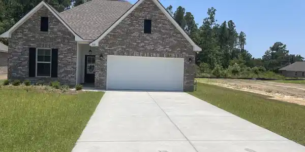 812 Leeward Drive
