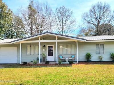 1 Evelyn Drive