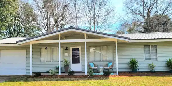 1 Evelyn Drive