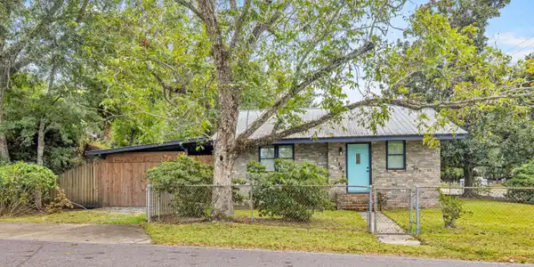 1102 Calhoun Avenue