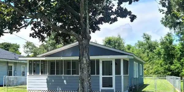 1016 Hardy Avenue