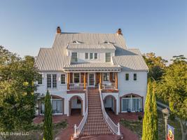 213 Scenic Drive E