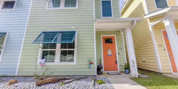 216 Carre Court