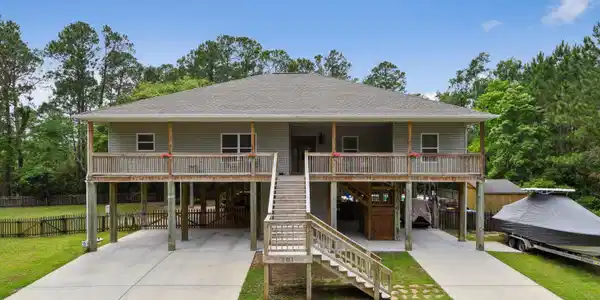 101 Azalea Lane