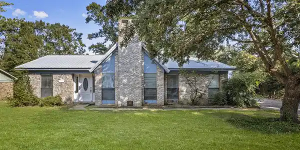 1513 Willowbend Drive