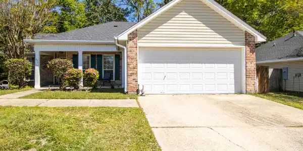 892 Brentwood Drive