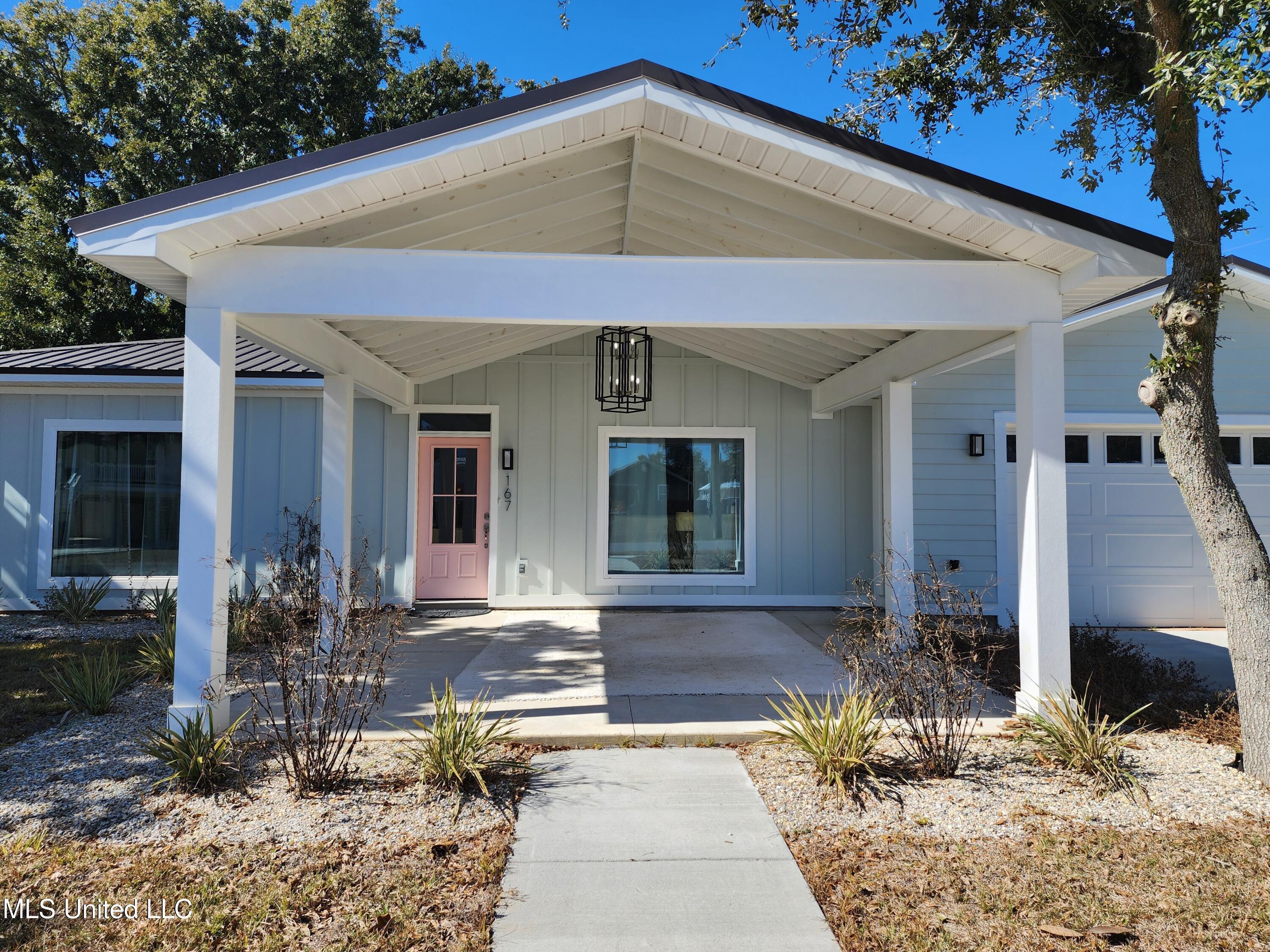 Image 4: EXTERIOR