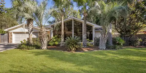 2801 Belmont Drive