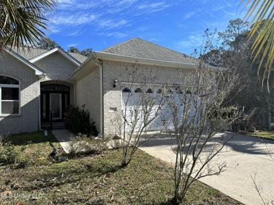 2200 Rue Beaux Chenes