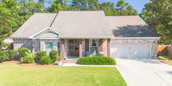 24912 Knollwood Drive