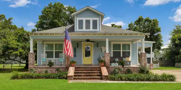 605 Magnolia Street