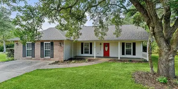 7050 Red Bud Lane