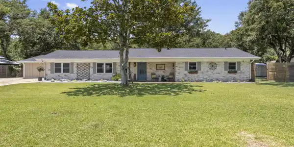 103 White Boulevard