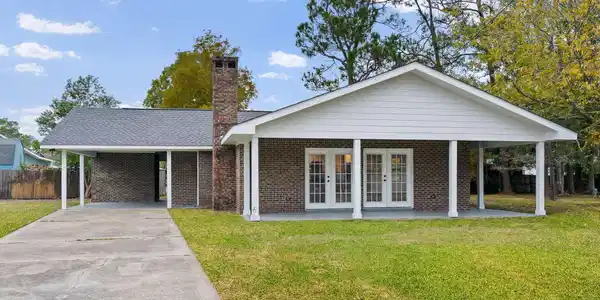 215 Corinth Drive