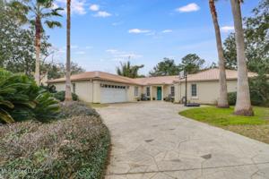 917 Shore Drive N