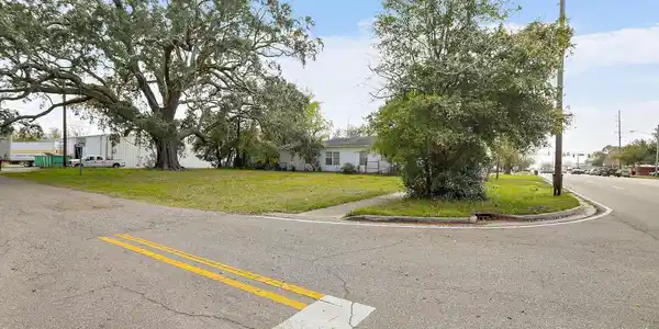 Image 3: Photo 3