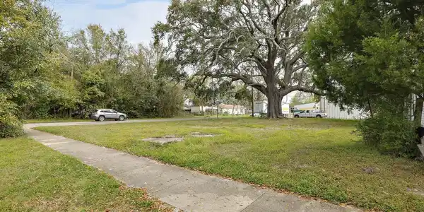 Image 4: Photo 4