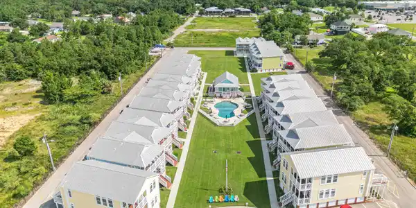 1515 Beach E